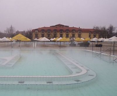 Thermal open air pool Vadas - Sturovo