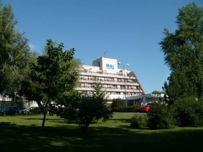 Hotel Máj (ubytovanie v Piešťanoch)